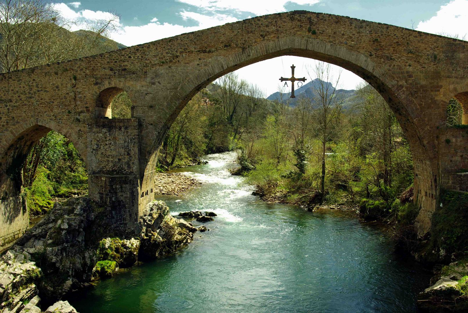 Puente de Cangas de Onís