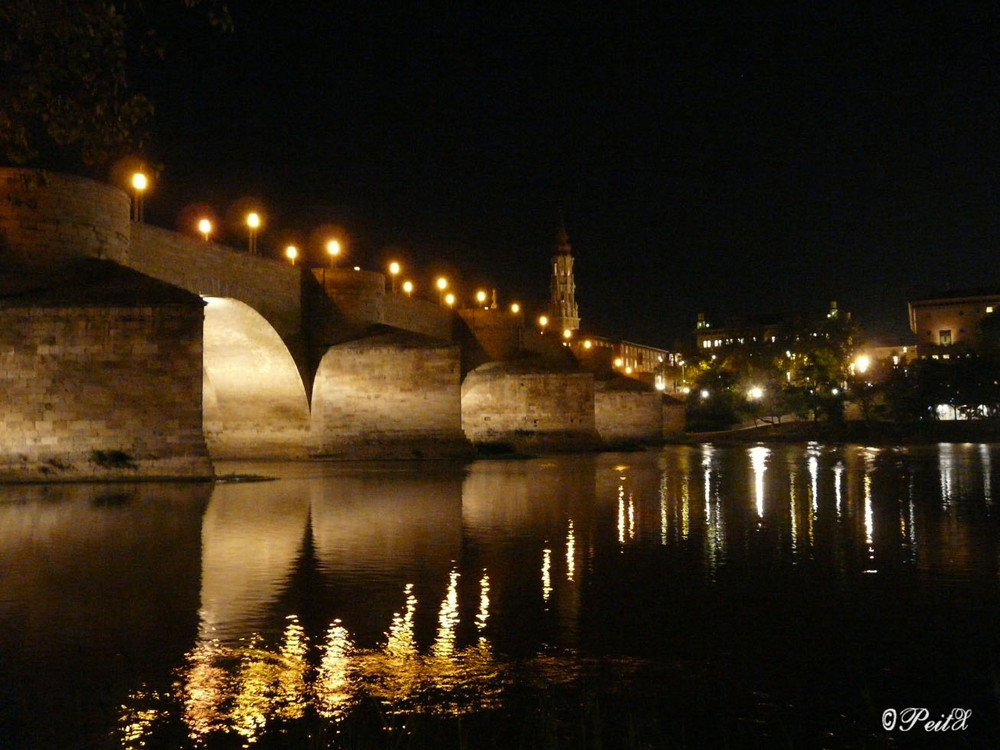 Puente de Piedra (Zaragoza)