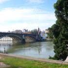 PUENTE DE TRIANA VISTO DESDE SEVILLA