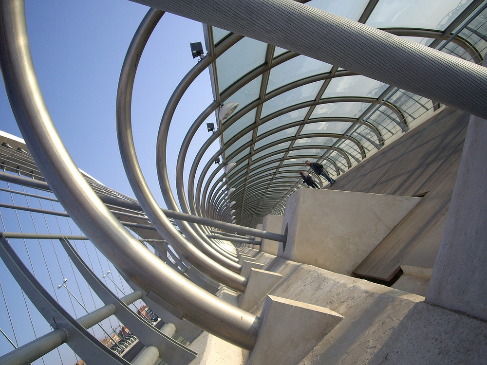 Puente del Tercer Milenio - Zaragoza, España