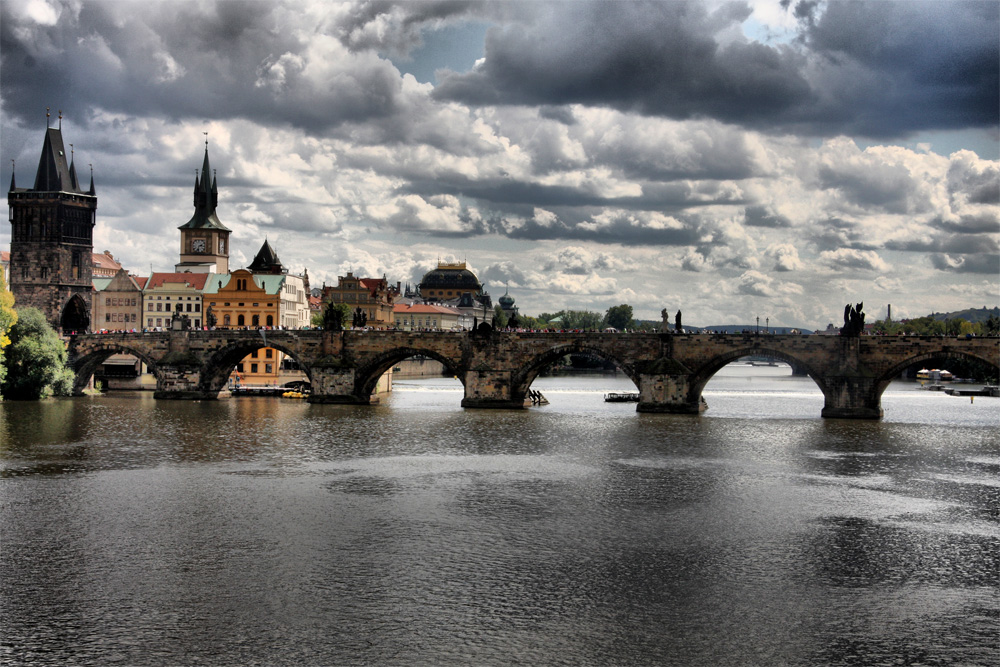 Puente en Praga