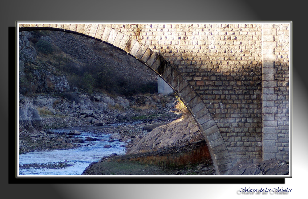 Puente sobre aguas.....