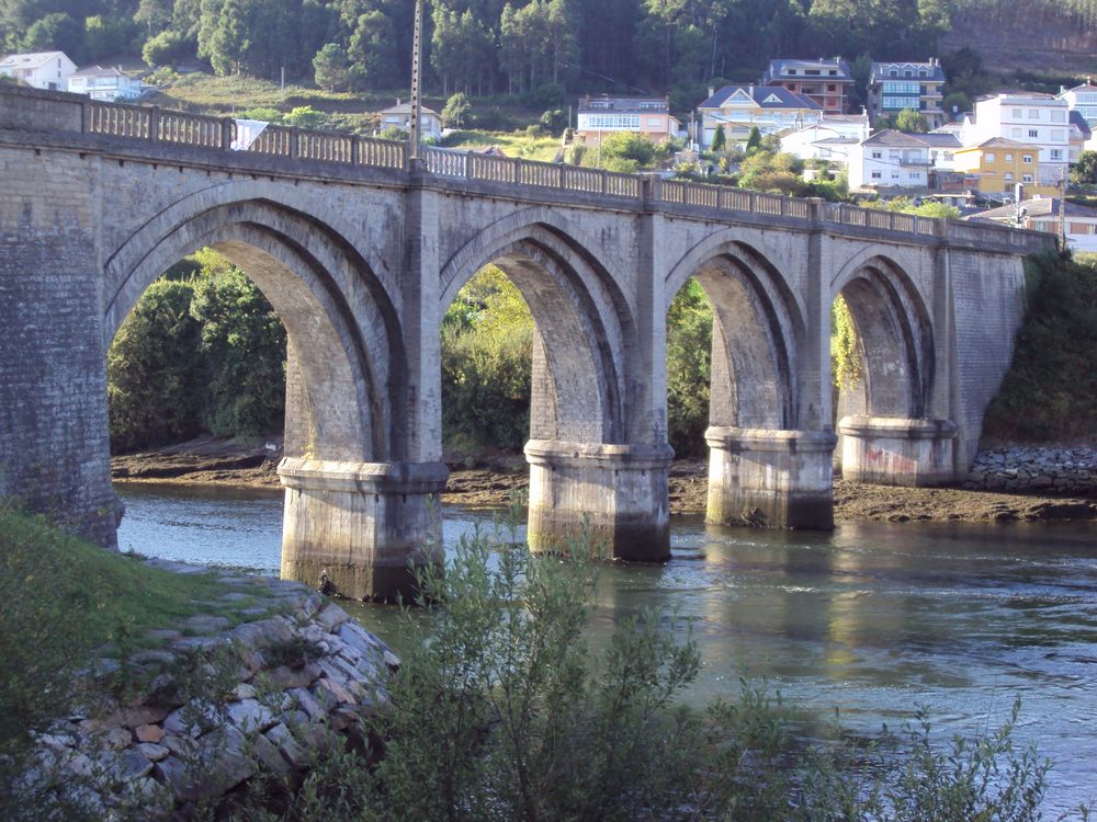 Puente sobre el rio Landro ( Viveiro )