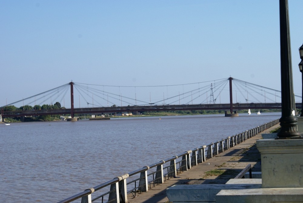 Puente sobre el Rio Parana-Santa Fe- Argentina