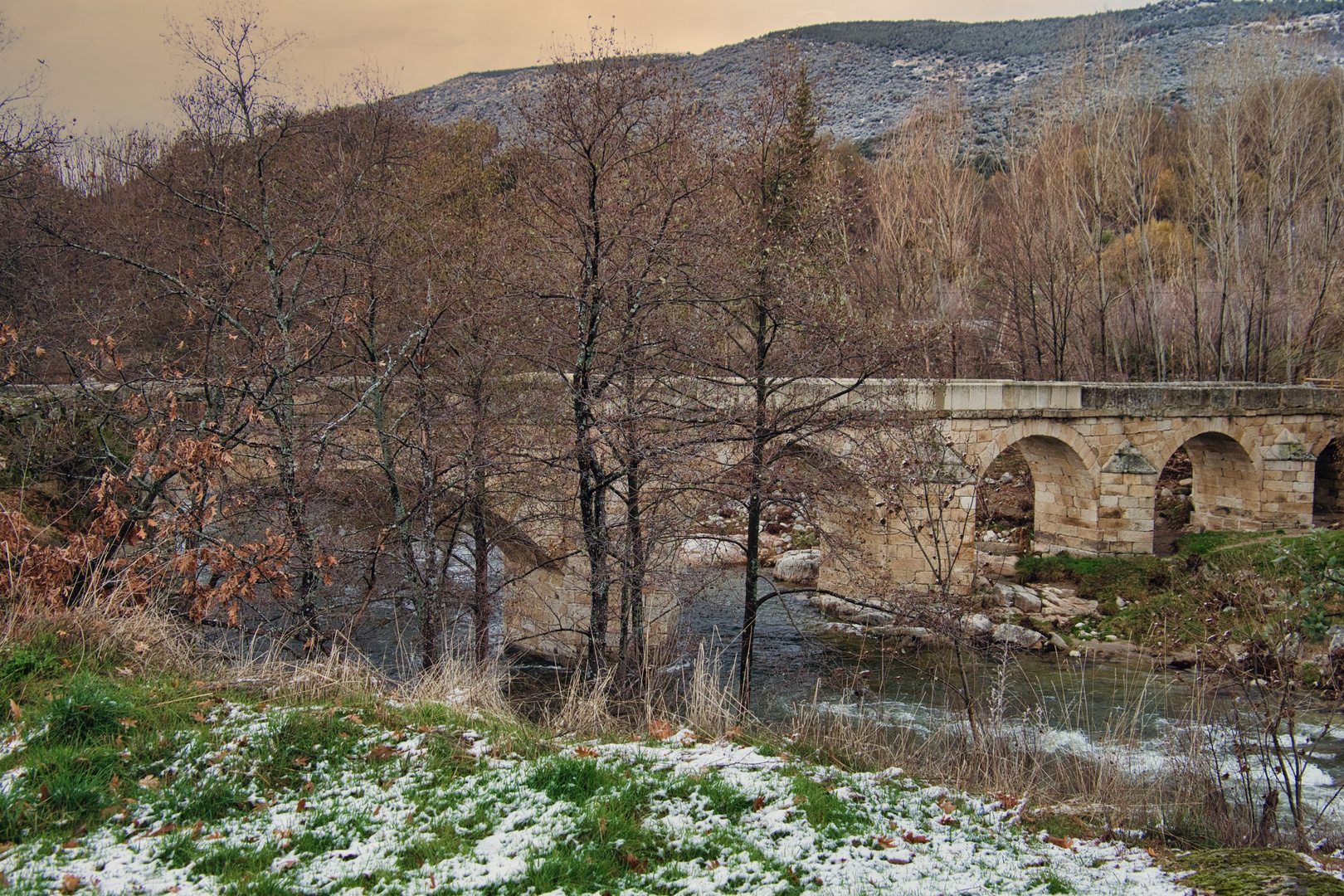 Puente sobre el rio Tormes en la Aliseda