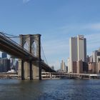 PUENTE SOBRE EL RÍO HUDSON