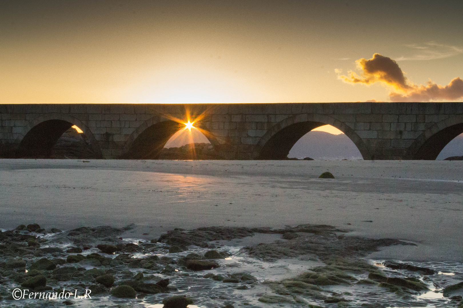 puente tendido al sol