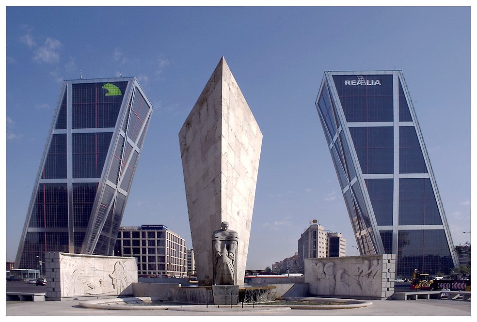 Puerta de Europa