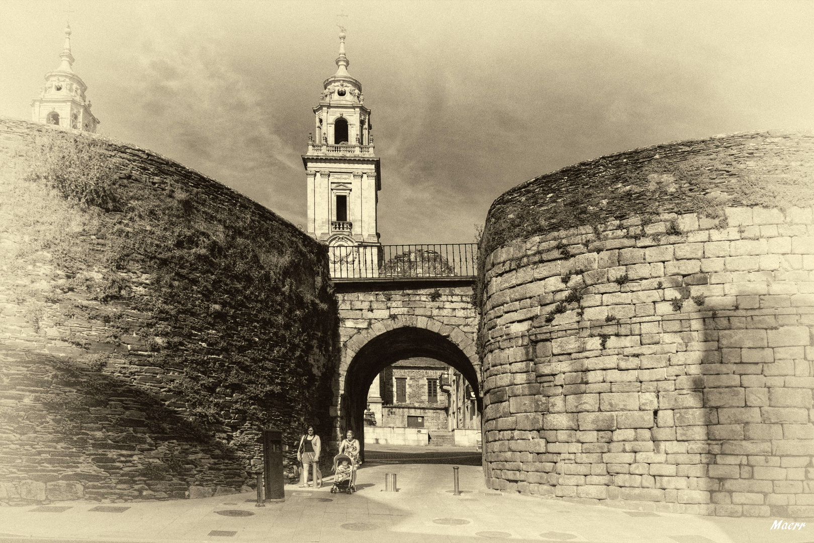 Puerta de San Pedro en Las Murallas de Lugo