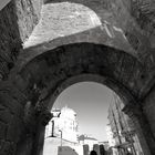 PUERTA DE SAN PEDRO . Muralla romana lucense