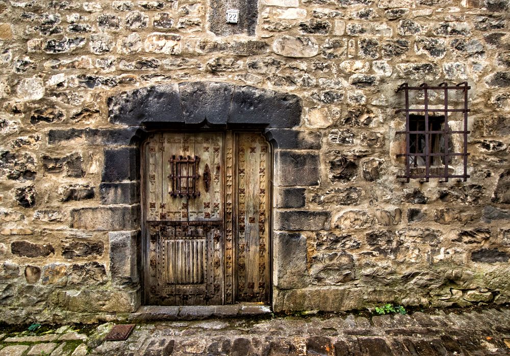 puerta de una casa en Ansó (Huesca)