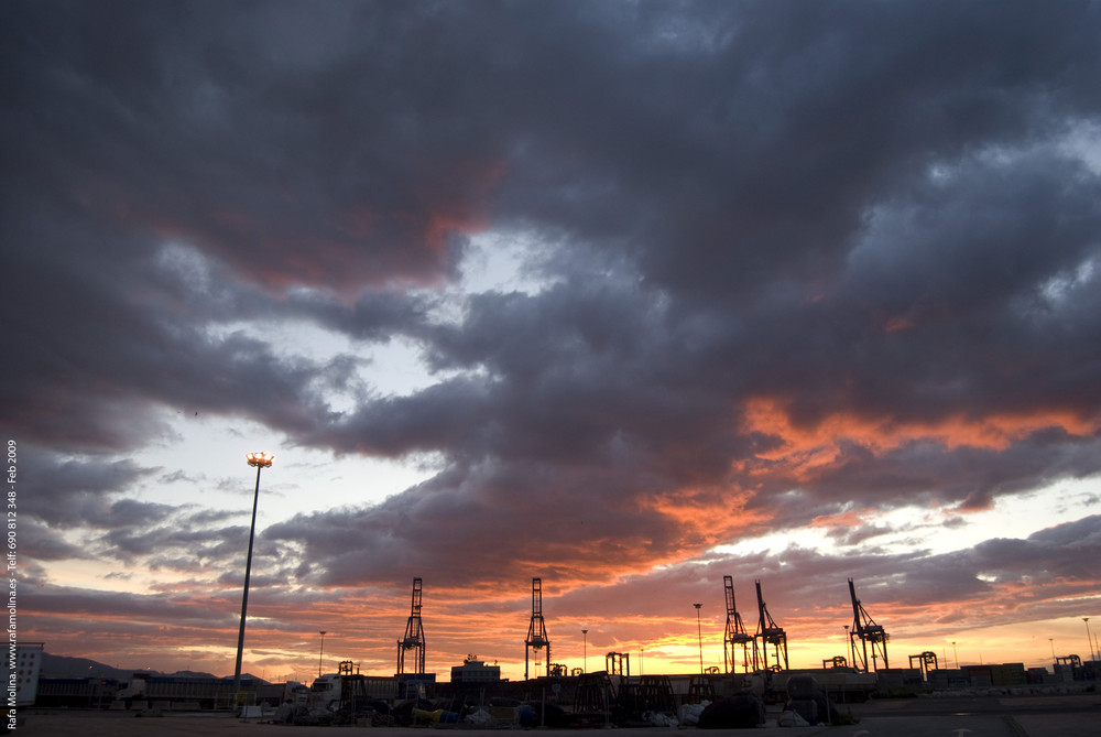 Puerto de Malaga al amanecer...