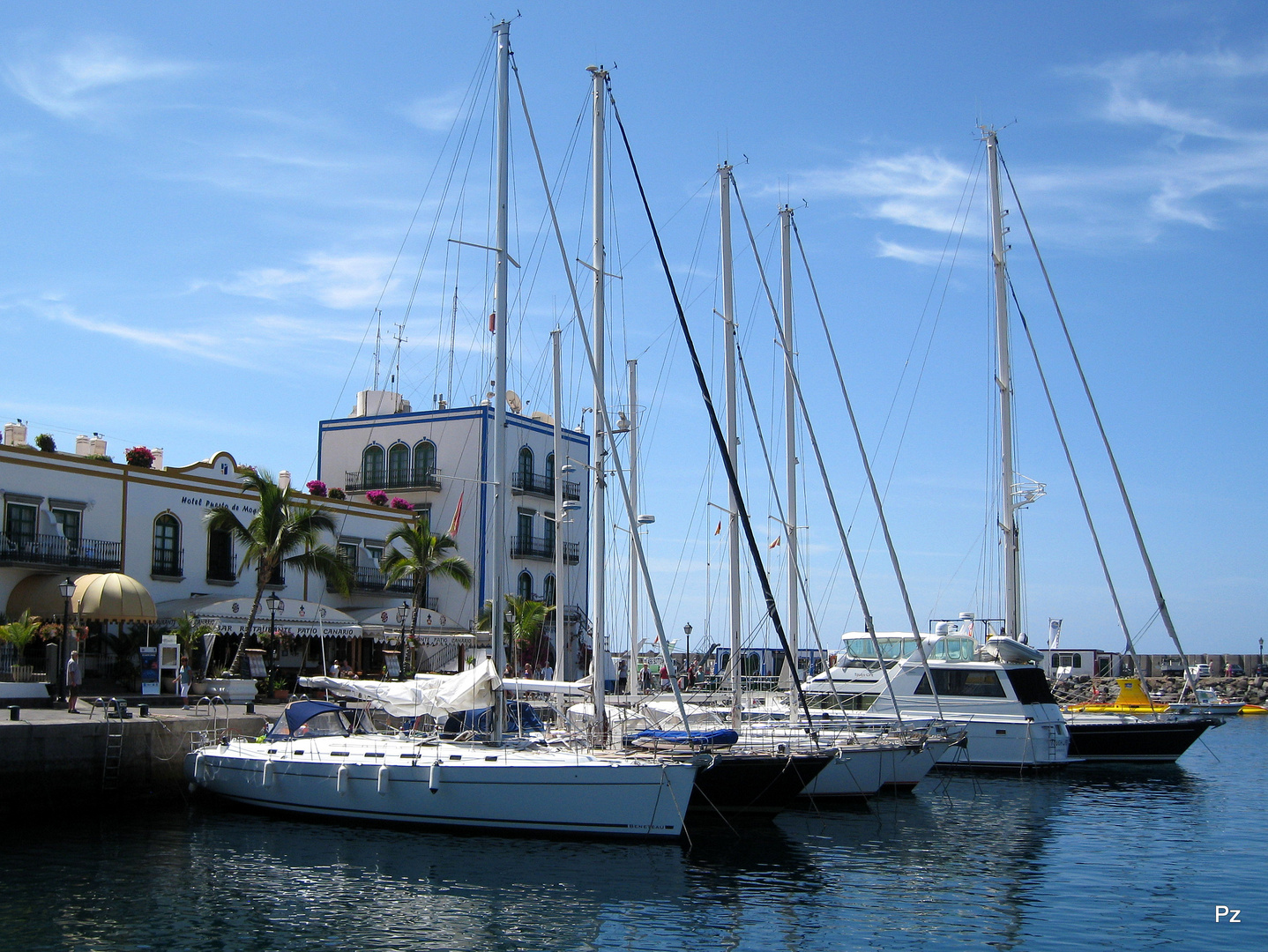 Puerto de Mogan ...