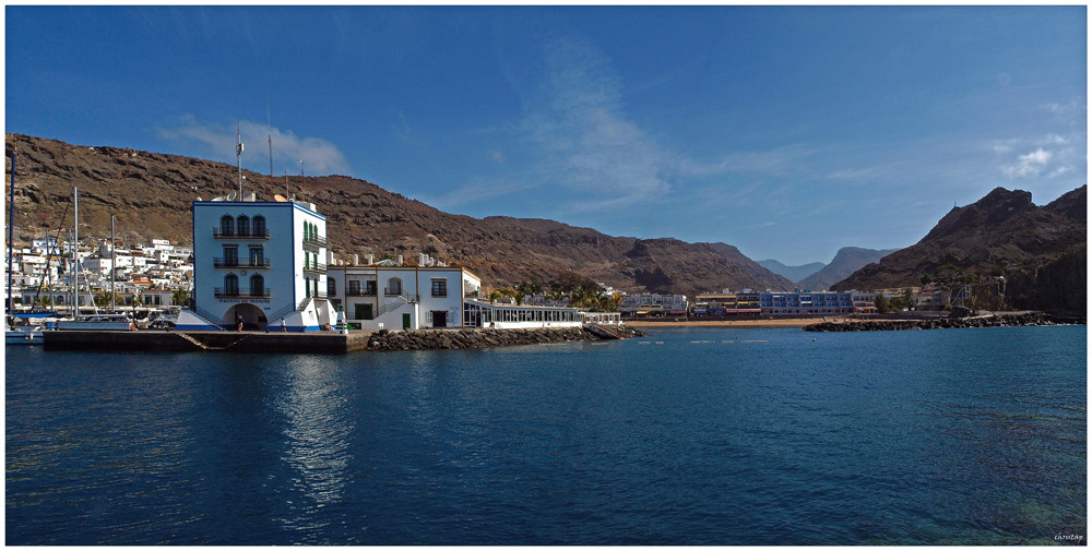 Puerto de Mogan ...