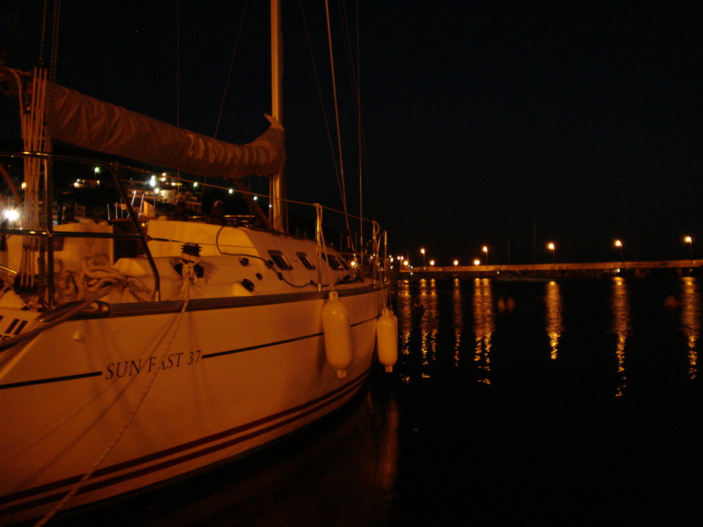 Puerto de Piriapolis a la noche - Maldonado - Uruguay