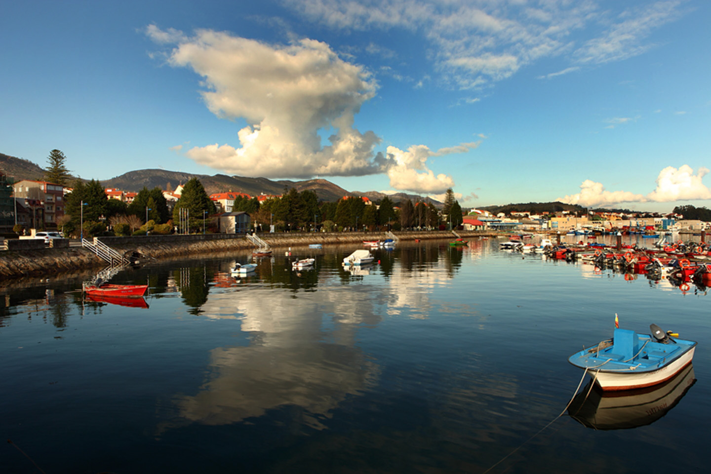 Puerto de Pobra do Caramiñal