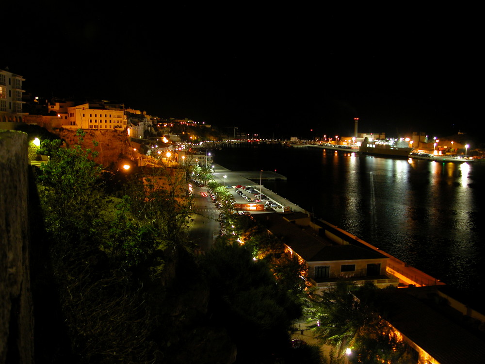 puerto mahon de noche