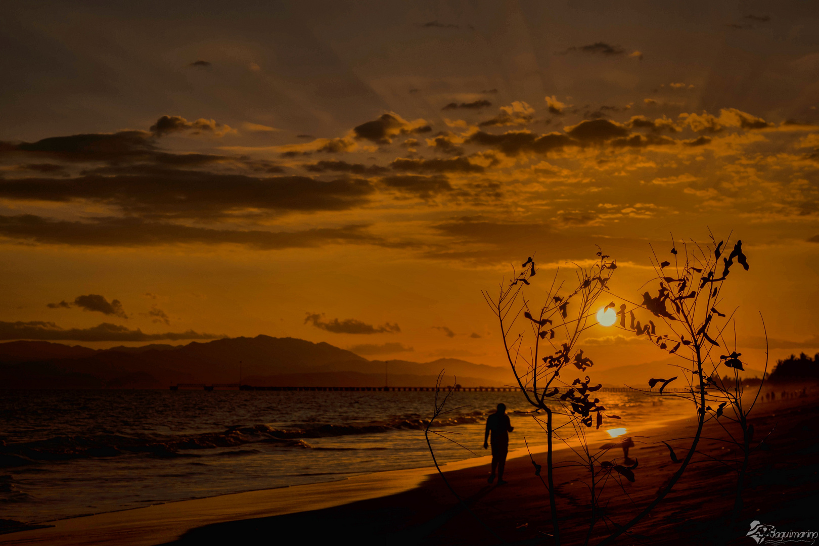 Puesta de sol desde playa Cocal Puntarenas Costa Rica