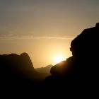 Puesta de sol en el desierto de Wadi Rum