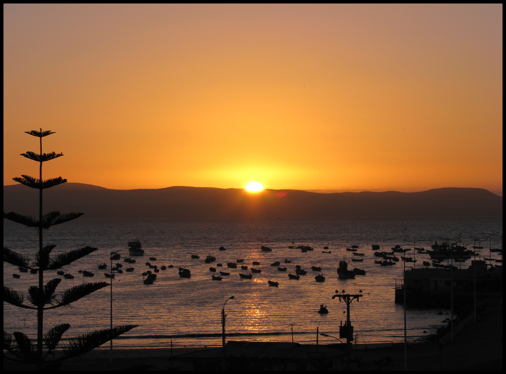 Puesta de sol en la Bahía de Tongoy - Chile