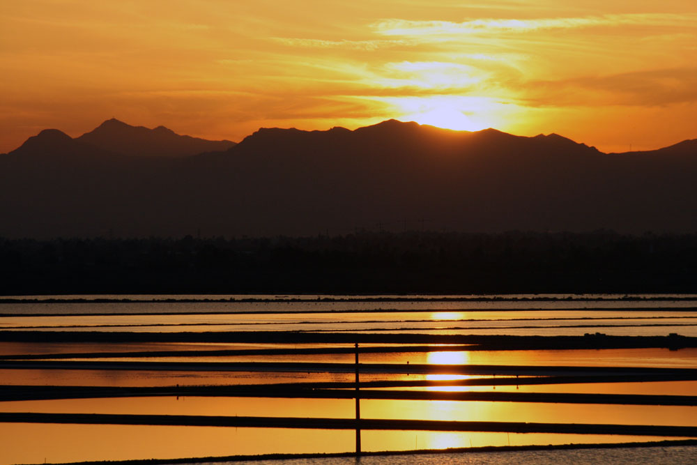 Puesta de sol en salinas