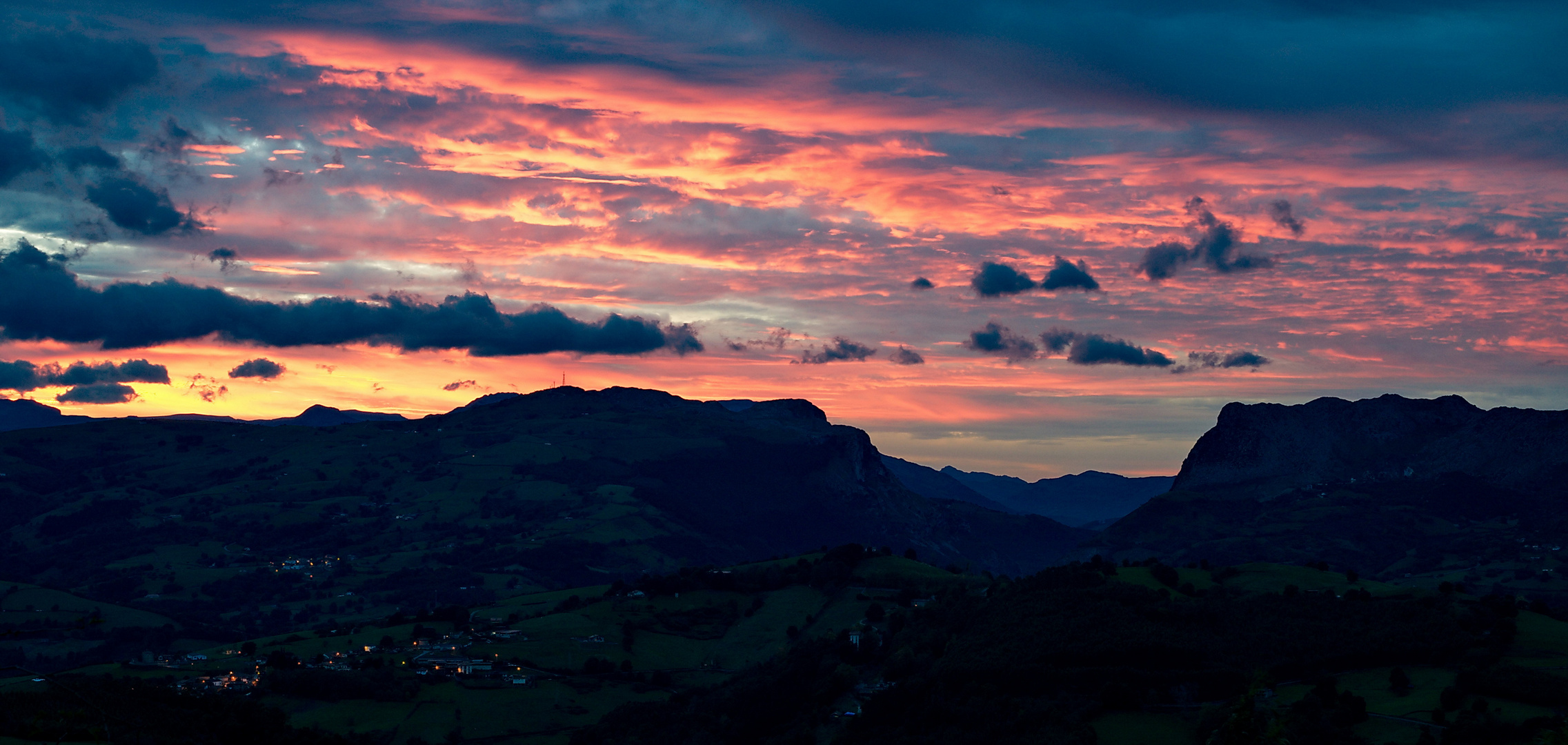 Puesta sol en el Valle de Carranza