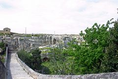 Puglia - Äquadukt als Fußweg