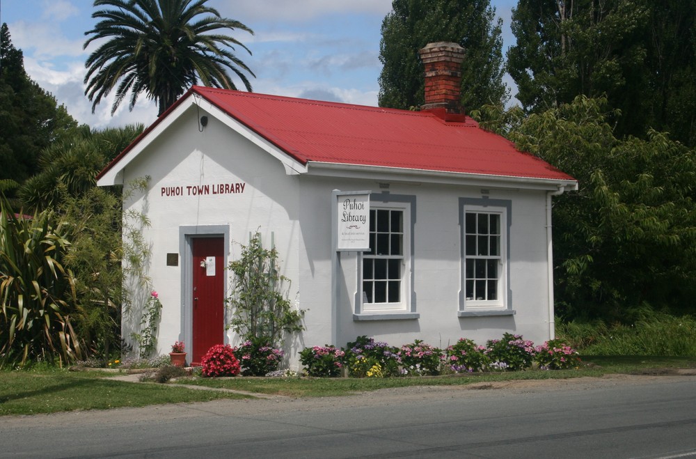 Puhoi Library