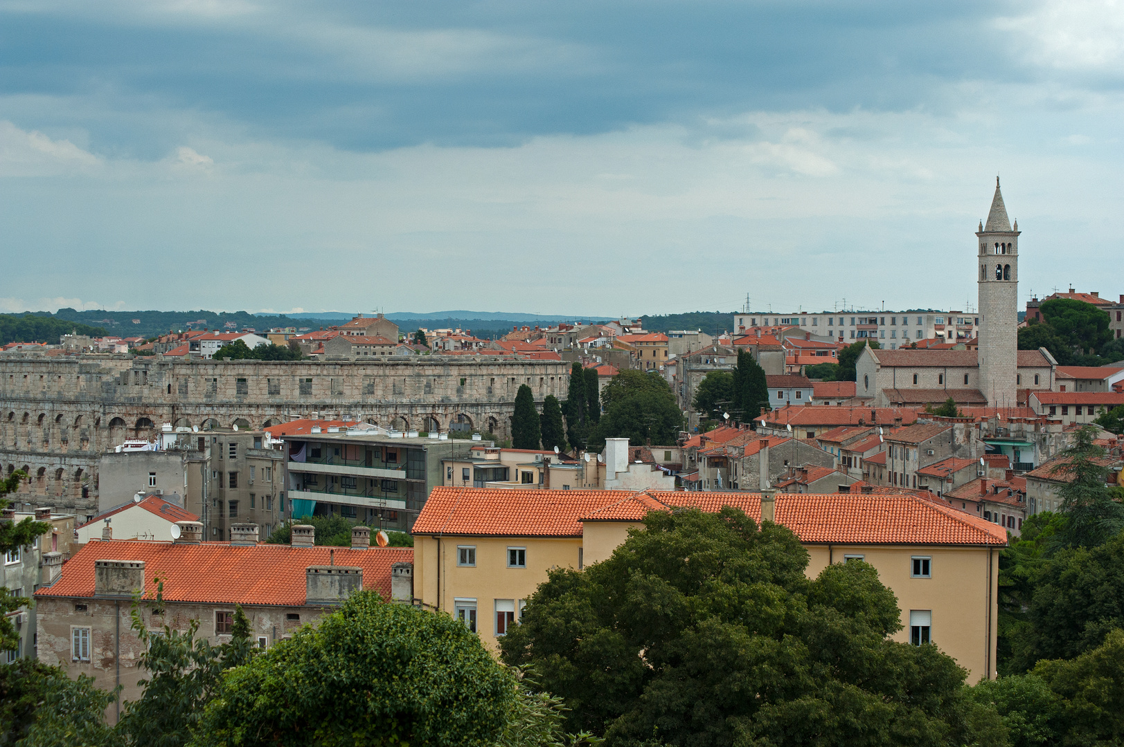 Pula mit Amphitheater