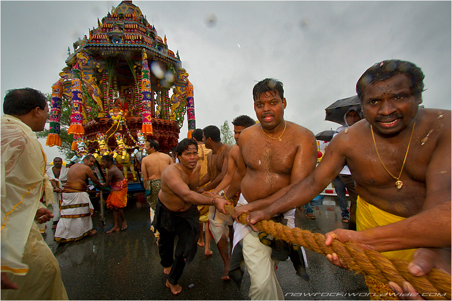 Pulling Sri Kamadshi