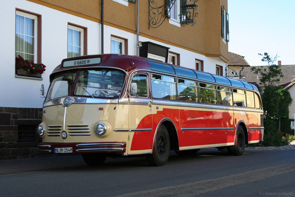 Pullman Reisebus