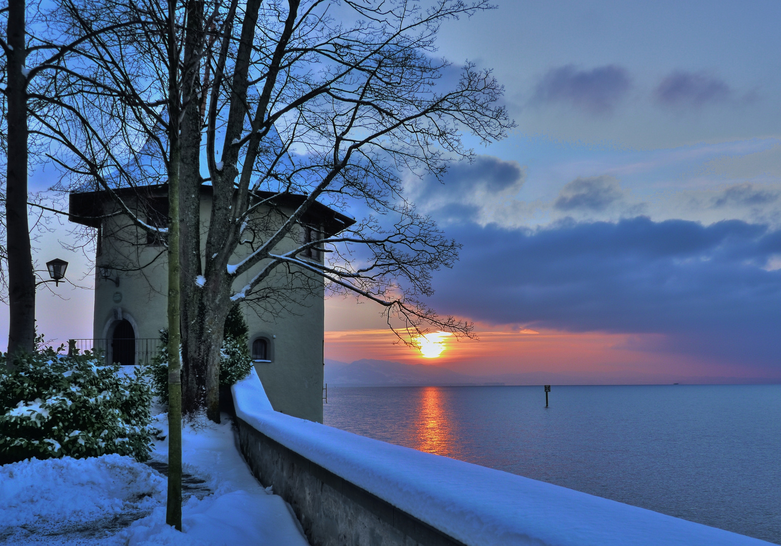 Pulverturm am See