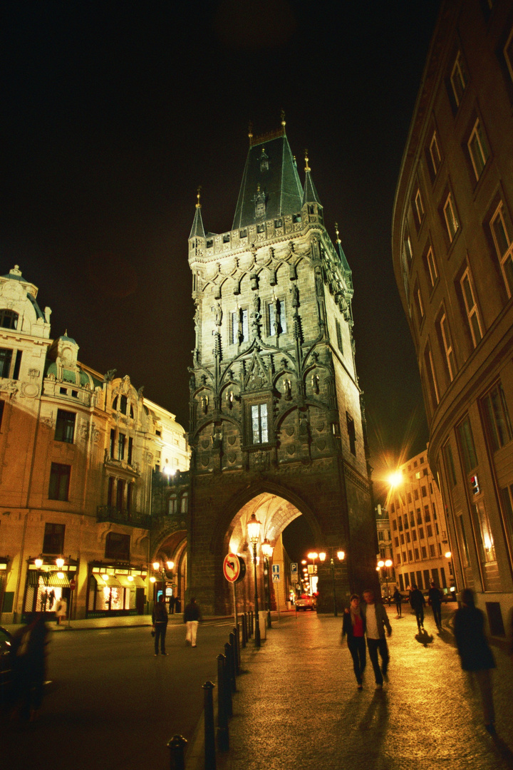 Pulverturm, Prag bei Nacht