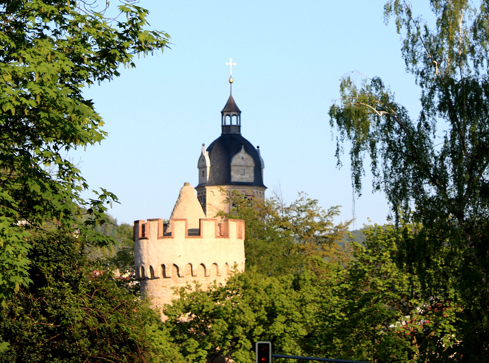Pulverturm und Stadtkirche