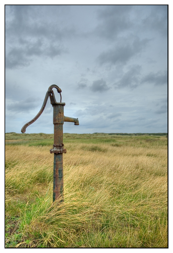 Pumpe in der Landschaft