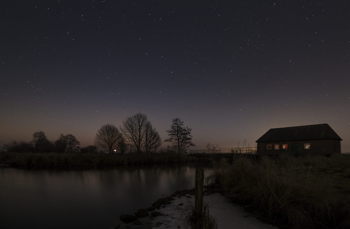 Pumpstation zur Nacht