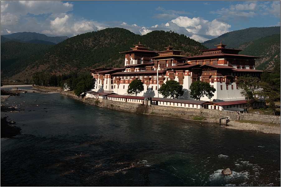 punakha dzong