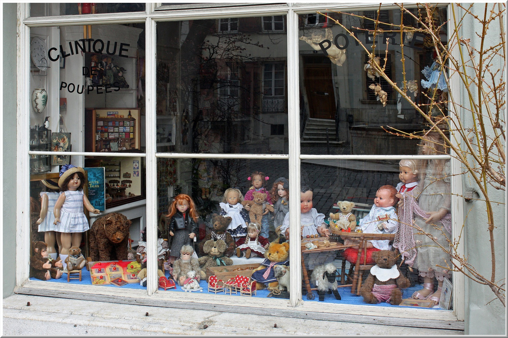 Puppenklinik mit Fensterplatz