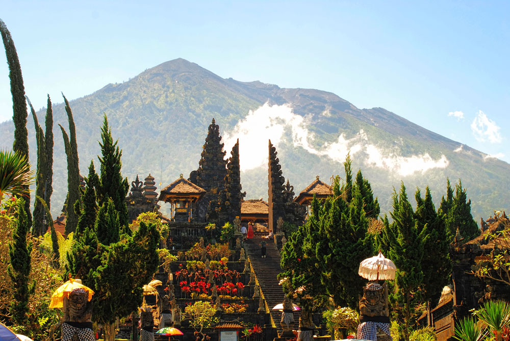 Pura Besakih, der Muttertempel mit Gunung Agung, Bali