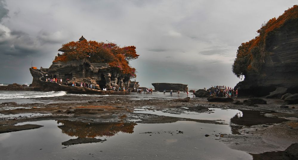 * Pura Tanah Lot *