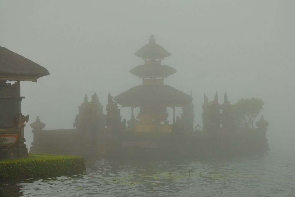 Pura Ulun Danu Bratan in the fog