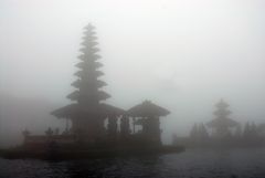 Pura Ulun Danu Bratan in the mist