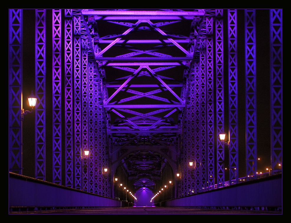 Purple Bridge - Nacht der Lichter III