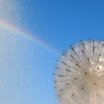 Pusteblume aus Stahl und Wasser