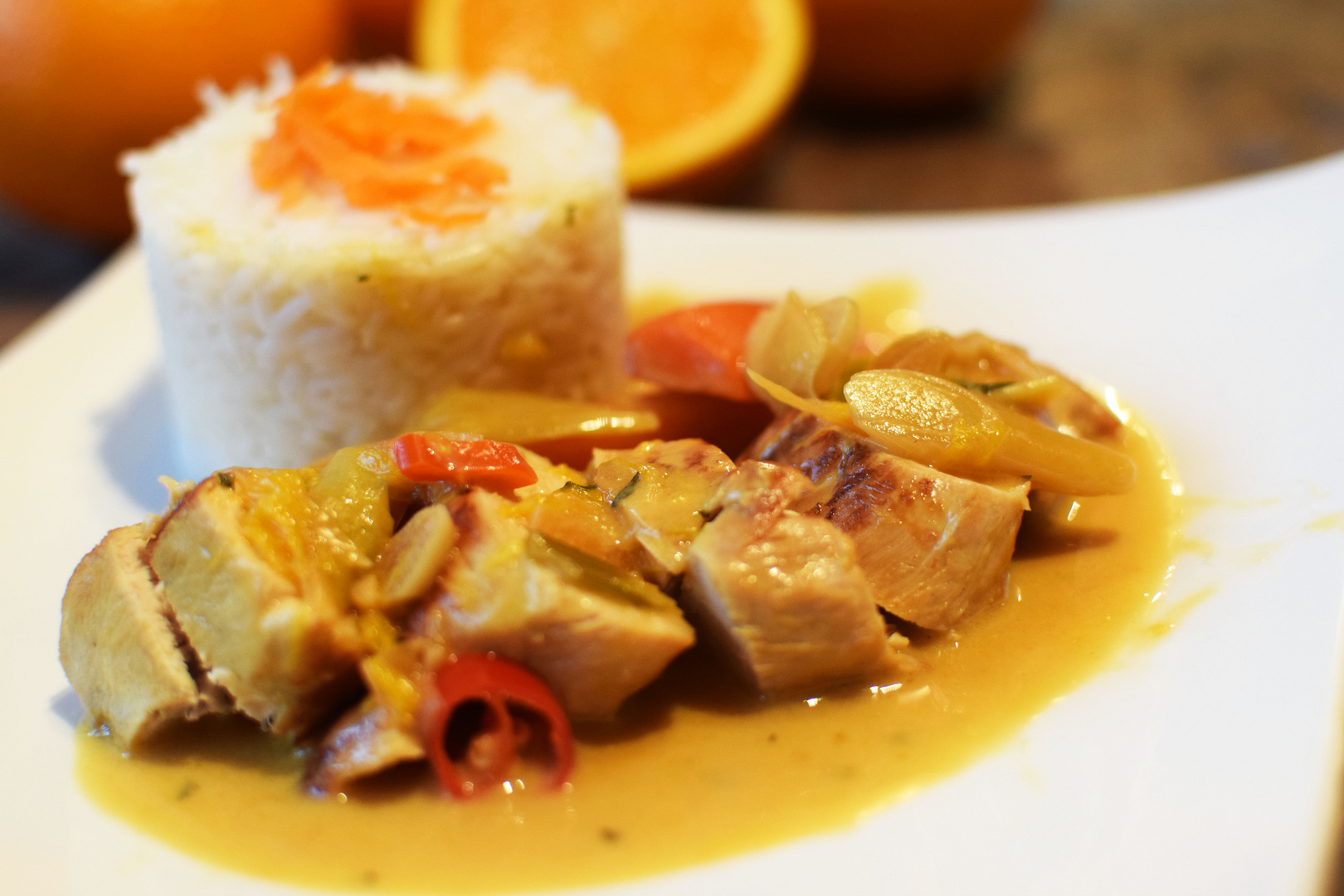 Pute in Orangen-Chilli-Sosse