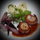 Putenmedaillons, Speckmantel, Risotto, Rübengemüse