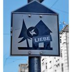 P_Vx_Schild Liebe street p30-2023-0826_224457-fx