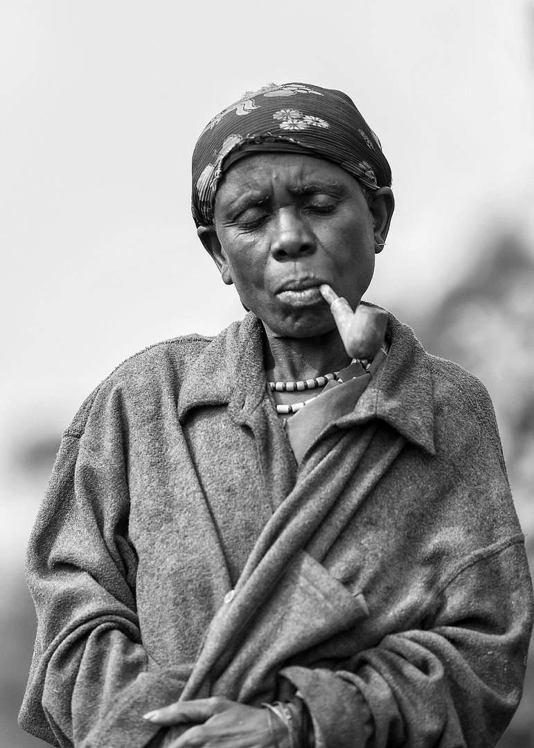 Pygmy - The dying race in Uganda