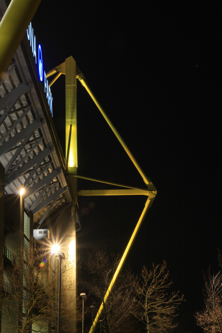 Pylon by Night