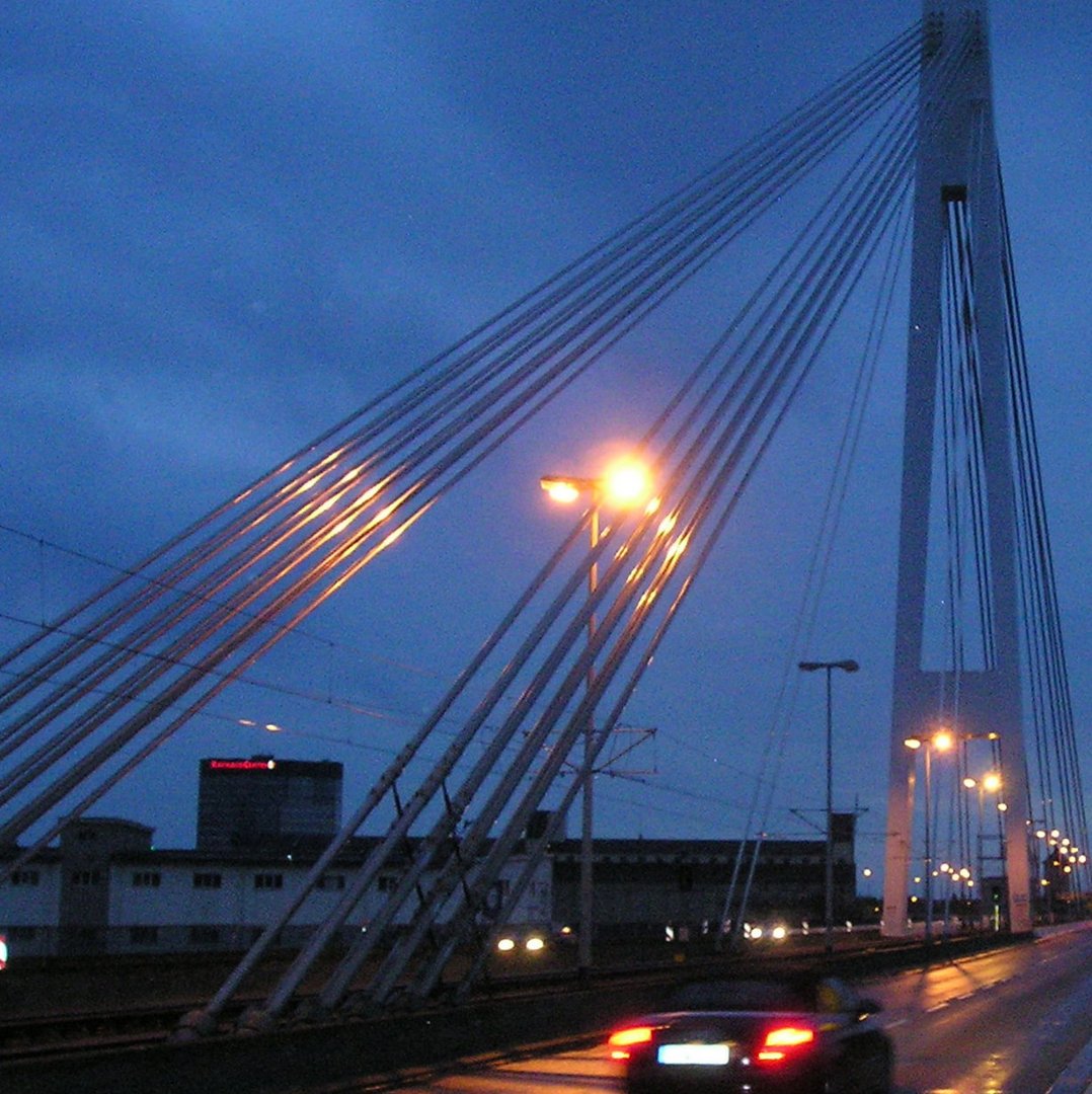 Pylon der Kurt-Schumacher-Brücke Mannheim